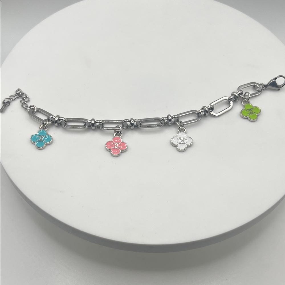 1404 Designer Silver Plated Bracelet With Colorful Cc Charms 55$